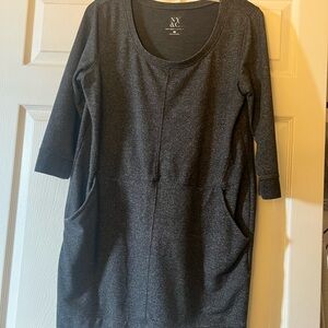 NY & Company Charcoal Top